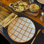 PRATO FUNDO LINHAS E LISTRAS.