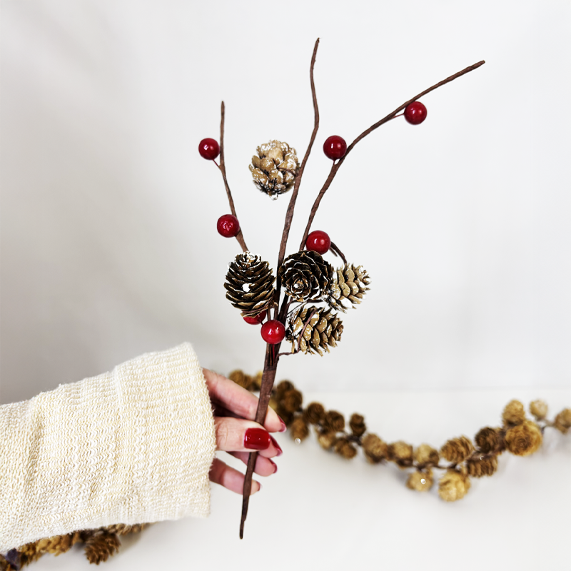 GALHO FRUTAS E PINHAS CURTO