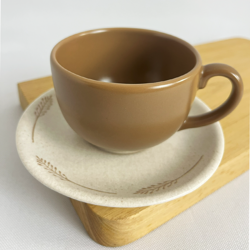 XICARA COM PIRES FOLHAS E TRIGOS