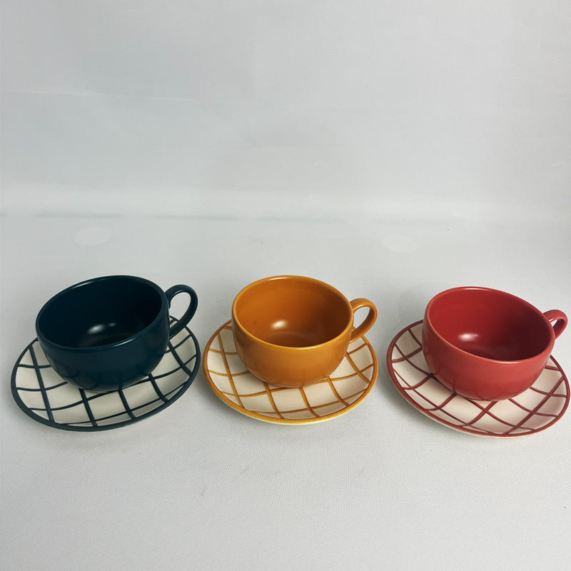 XICARA COM PIRES LINHAS E LISTRAS